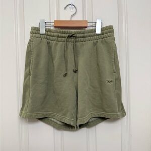 Aritzia • COZY FLEECE BOYFRIEND MID-THIGH
SHORT in GD sage frost